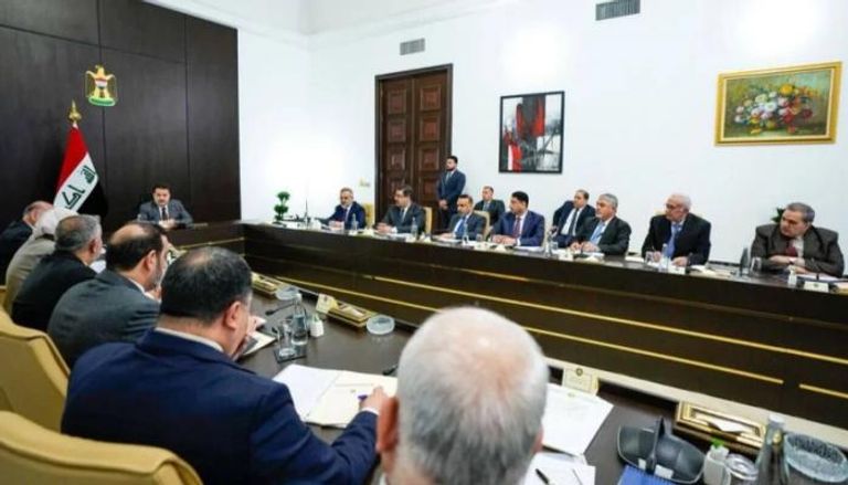 إيقاف احتساب الشهادات للرواتب في العراق.. ضمن حزمة تقشفية