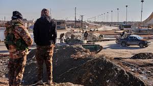 العمليات تنفي وضع آلية جديدة لنقل معتقلي داعش إلى العراق