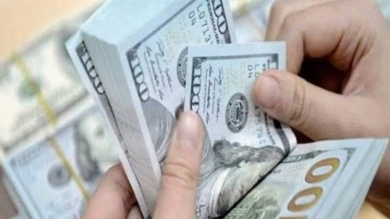 إجراء جديد من الكمارك: فتح منصة خاصة بصغار التجار لشراء الدولار