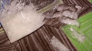 أعلنت مديرية منفذ الشلامجة، ضبط كيلو “كريستال” بحوزة مسافر أجنبي، وقالت إن المواد كانت مخبأة بطريقة احترافية.